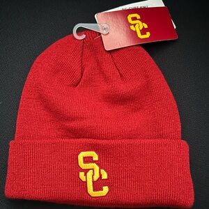 NWT USC CRIMSON Beanie with Yellow Logo